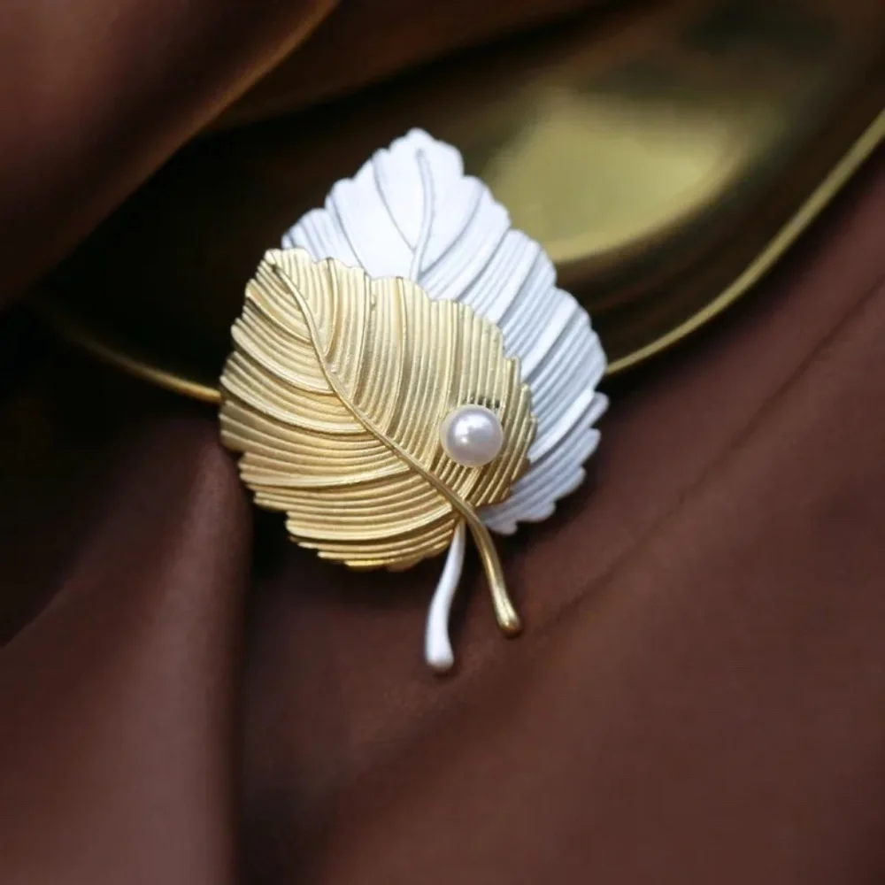 *TANSY* Gold x Silver Two-Tone Pearl Fashion Brooch
